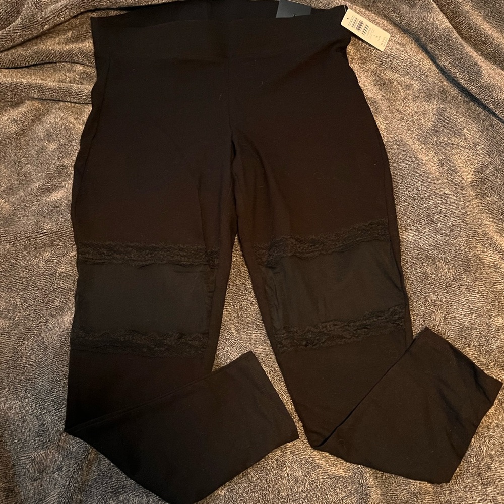 Torrid cutout lace knee leggings
